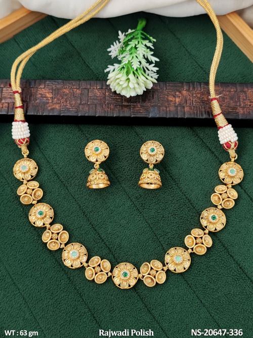 Elegant Antique Floral Necklace With Jhumka Earrings — video